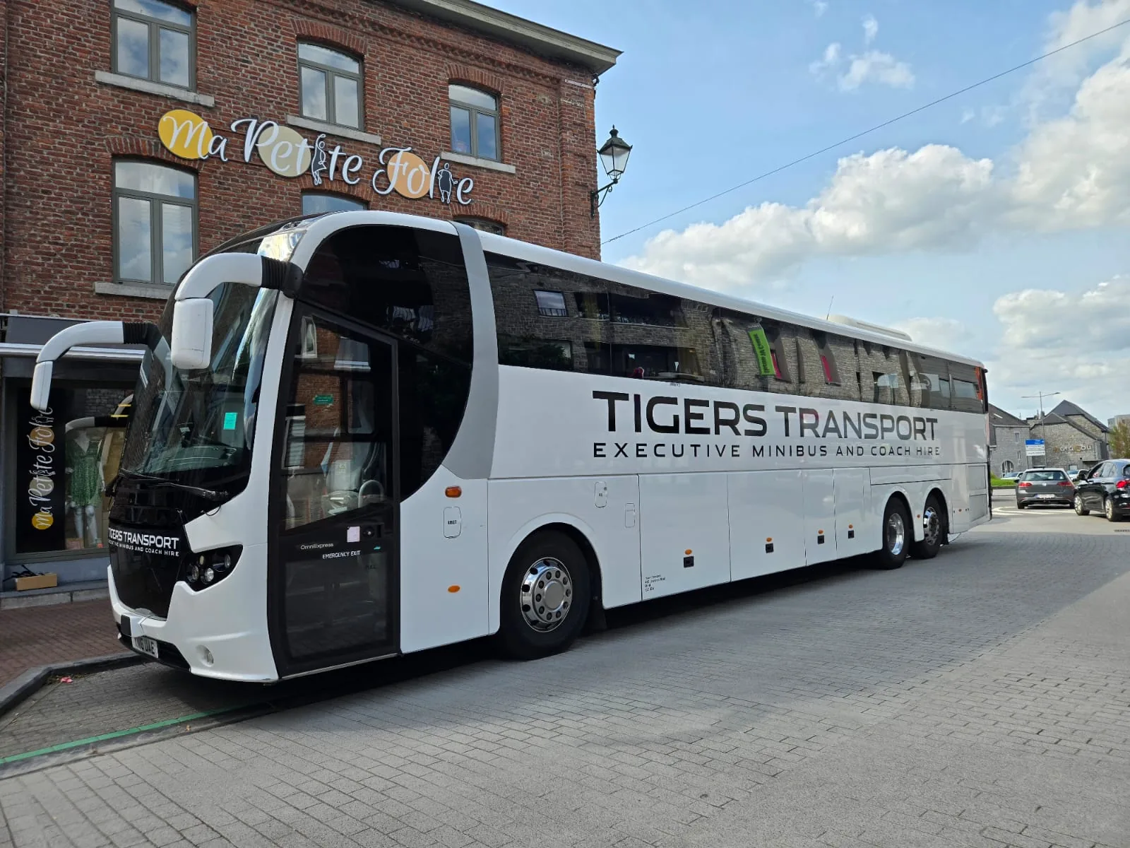 Wedding Coach Hire — Tigers Transport